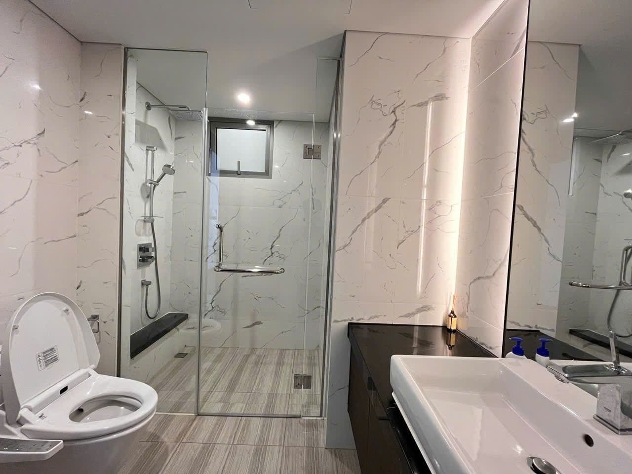 Spacious 2-Bedroom Luxury Apartment in Empire City, Thu Thiem - Image 4