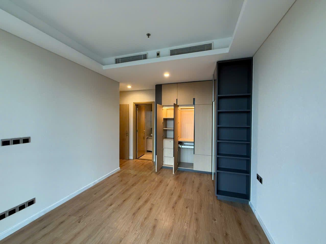 Luxury 2-Bedroom Apartment with Landmark 81 View in Sarina District 2 - Image 12