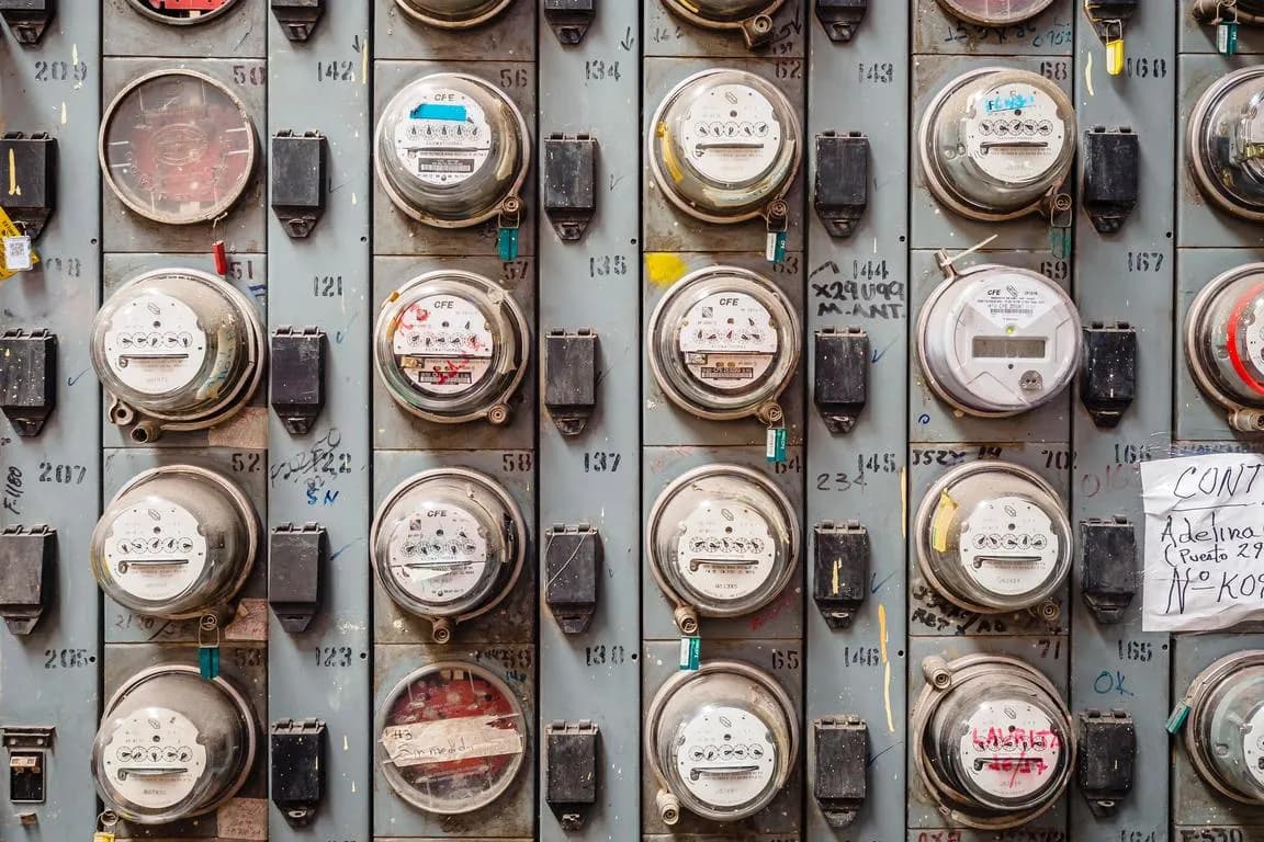 Vietnam Utility Bills & Hidden Rental Costs Guide for Expats 2025