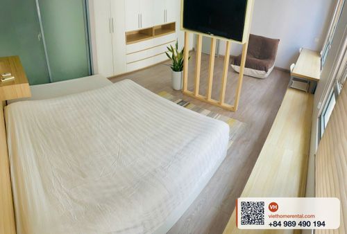 Gold View 2BR 118m² Apartment For Rent 20M VND/month